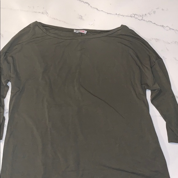 JustFab Olive Green Oversized Top - Picture 2 of 4